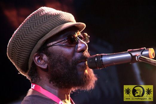 Jawge Hughes (Jam) feat. Tosh meets Marley 18. Reggae Jam Festival, Bersenbrueck 03. August 2012 (6).JPG